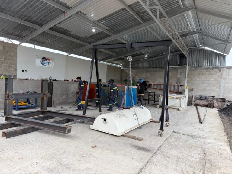 Taller ECT fabricación tanques — ECT